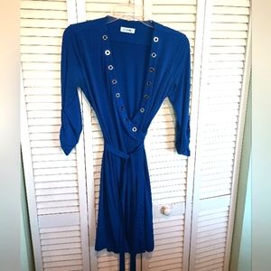 EUC Calvin Klein need links wrap dress size 8?